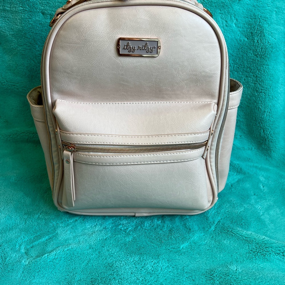 Itzy RitzyXSensible Mama Blush Backpack Sleek Modern Design